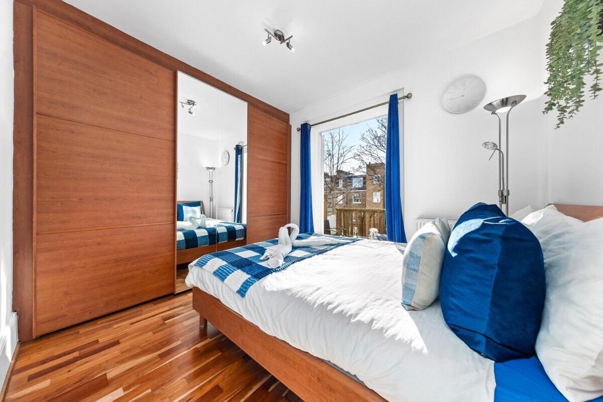Balcony Blue Theme 1 Bedroom Central London Luxury Flat Near Hyde Park! Accommodates Up To 6! Double Sofa Bed And Next To Station! Exterior foto