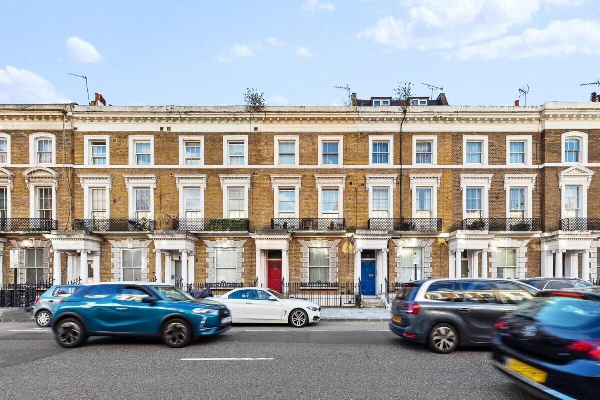 Balcony Blue Theme 1 Bedroom Central London Luxury Flat Near Hyde Park! Accommodates Up To 6! Double Sofa Bed And Next To Station! Exterior foto
